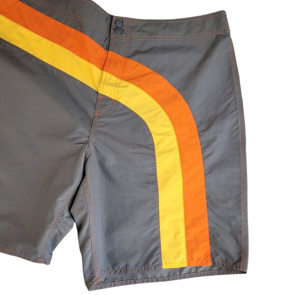 Old Navy Swim Trunks Men's XXL Gray Multi Color Beach Swimming Vacation Cruise - Picture 7 of 10